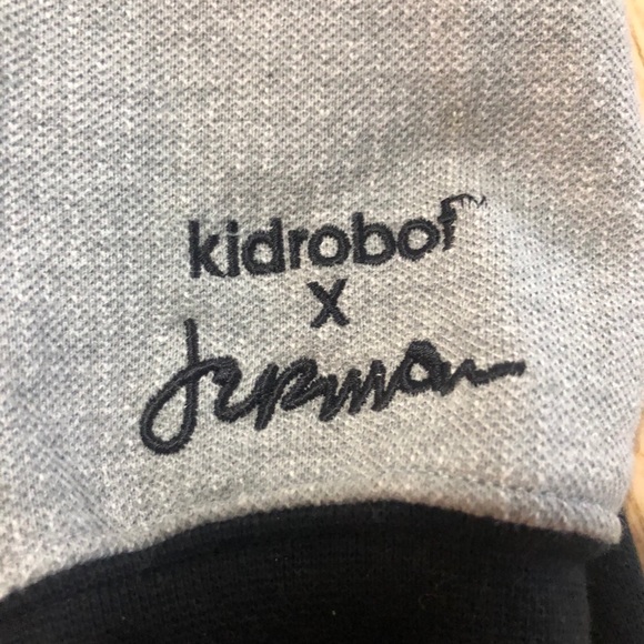 Men’s Kidrobot sweater - Picture 2 of 4